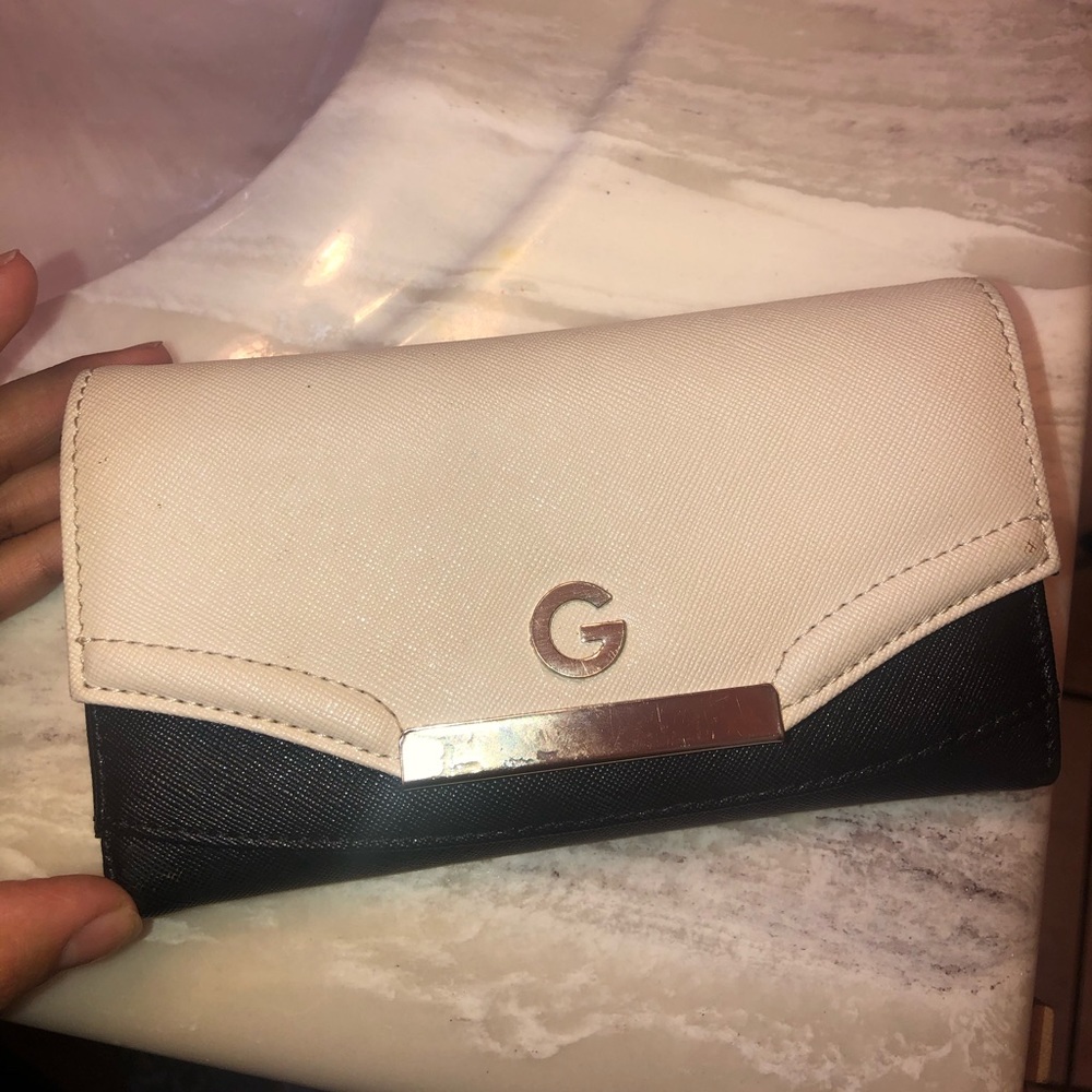 G by Guess Black/Cream leather trifold Wallet